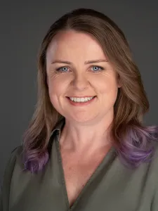 Headshot Lyndsey Jackson